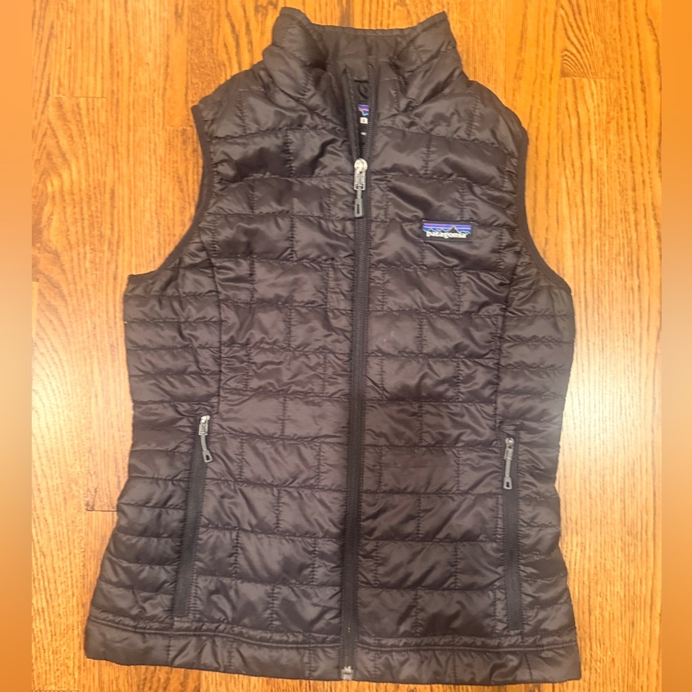 Patagonia black Quilted puffer Vest winter, ski, cozy, size XS